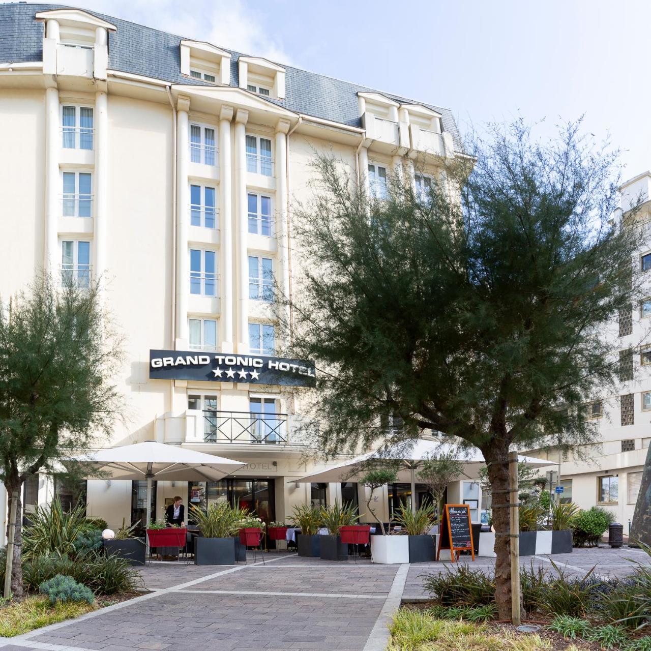 Grand Tonic Hotel & Spa Nuxe Biarritz Exterior photo